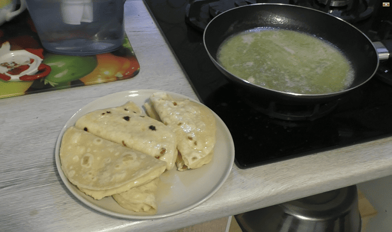 Готовый кыстыбый с картошкой. Готовый кыстыбый с картошкой.