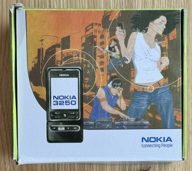 Несколько фото Nokia 3250